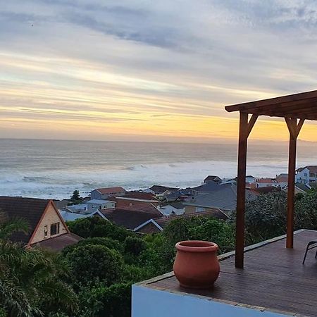 Beachview Guest Suites Port Elizabeth Exterior photo